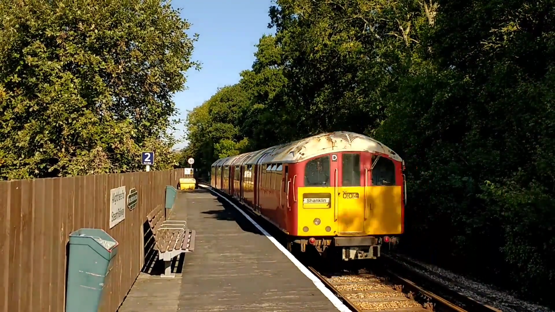 SWR Island Line Class 483 train at Smallbrook Junction